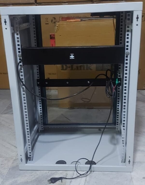 D-Link 15U Rack Loaded CKD Wall Mount | Extra Sale - Image 5